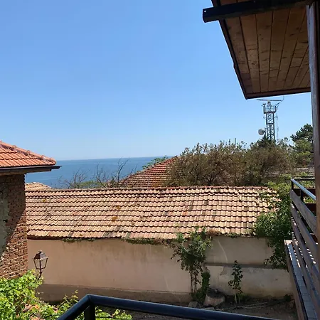 게스트하우스 Royal Blue With Sea View In Old 네세부르