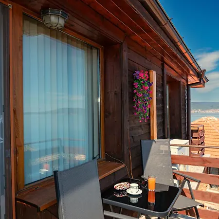 Royal Blue With Sea View In Old 3*