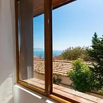 Royal Blue With Sea View In Old 3* Nessebar
