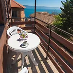 Royal Blue With Sea View In Old 3* Nessebar