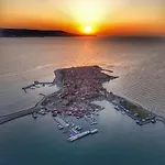 Royal Blue With Sea View In Old Nessebar